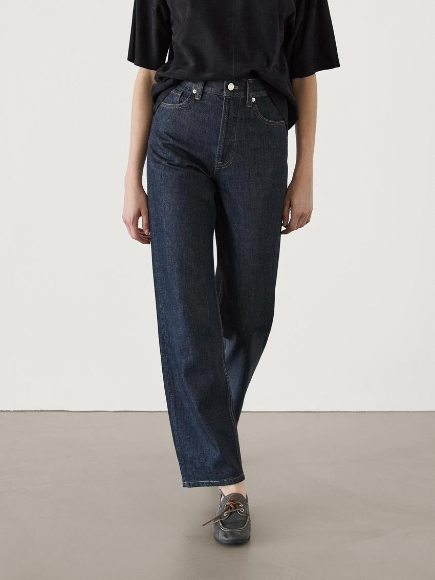 Straight-Leg High-Waist Jeans