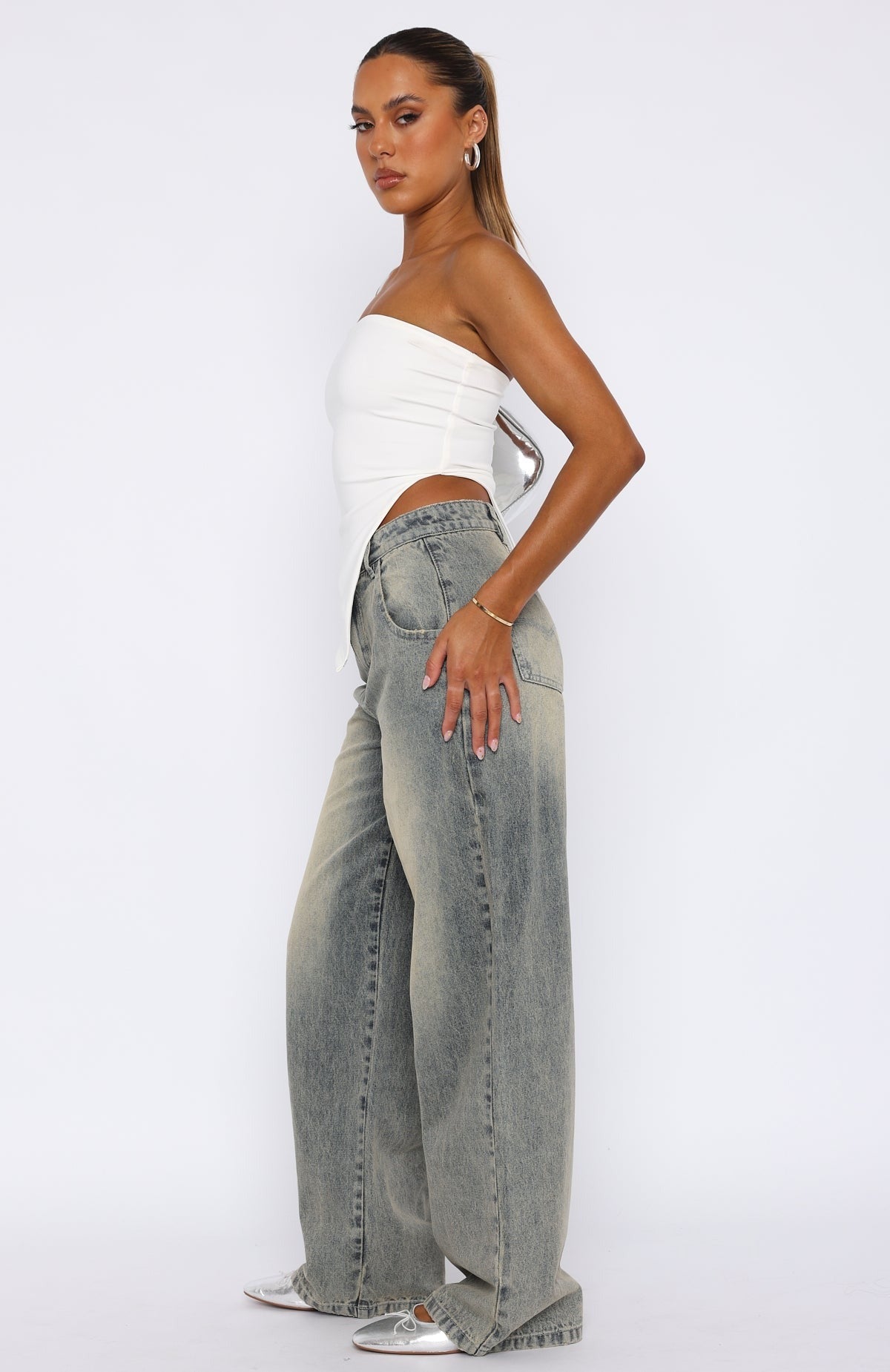 Mid Rise Wide Leg Jeans