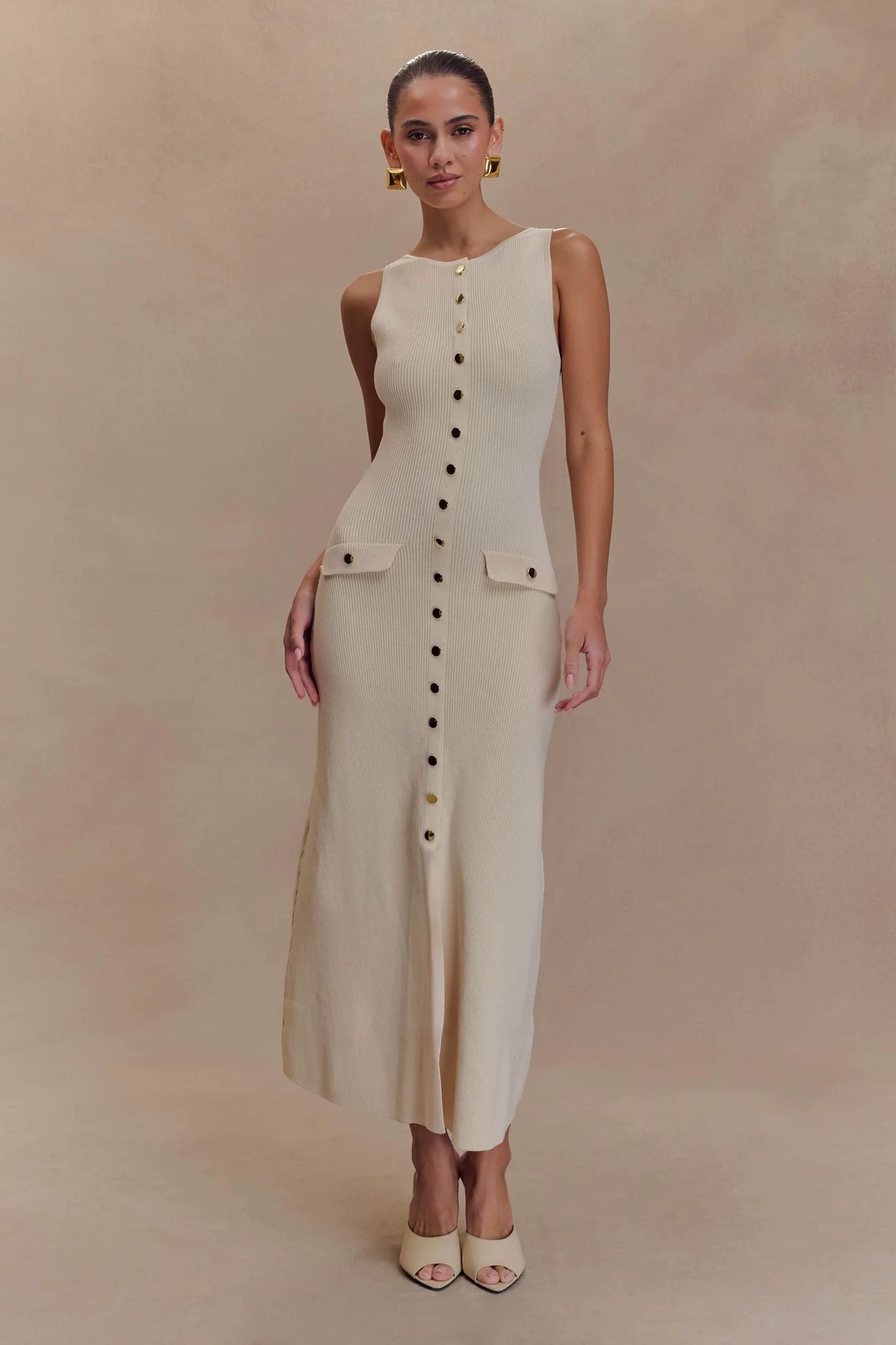 Sleeveless Buttoned Maxi Dress