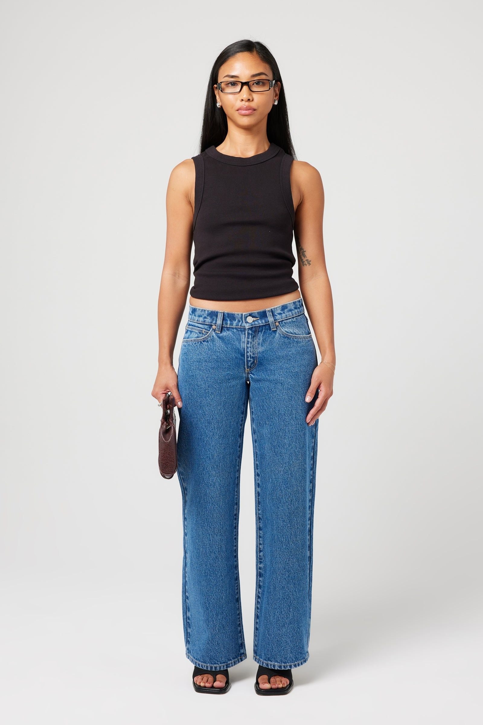 Low & Wide Petite Chantell Organic